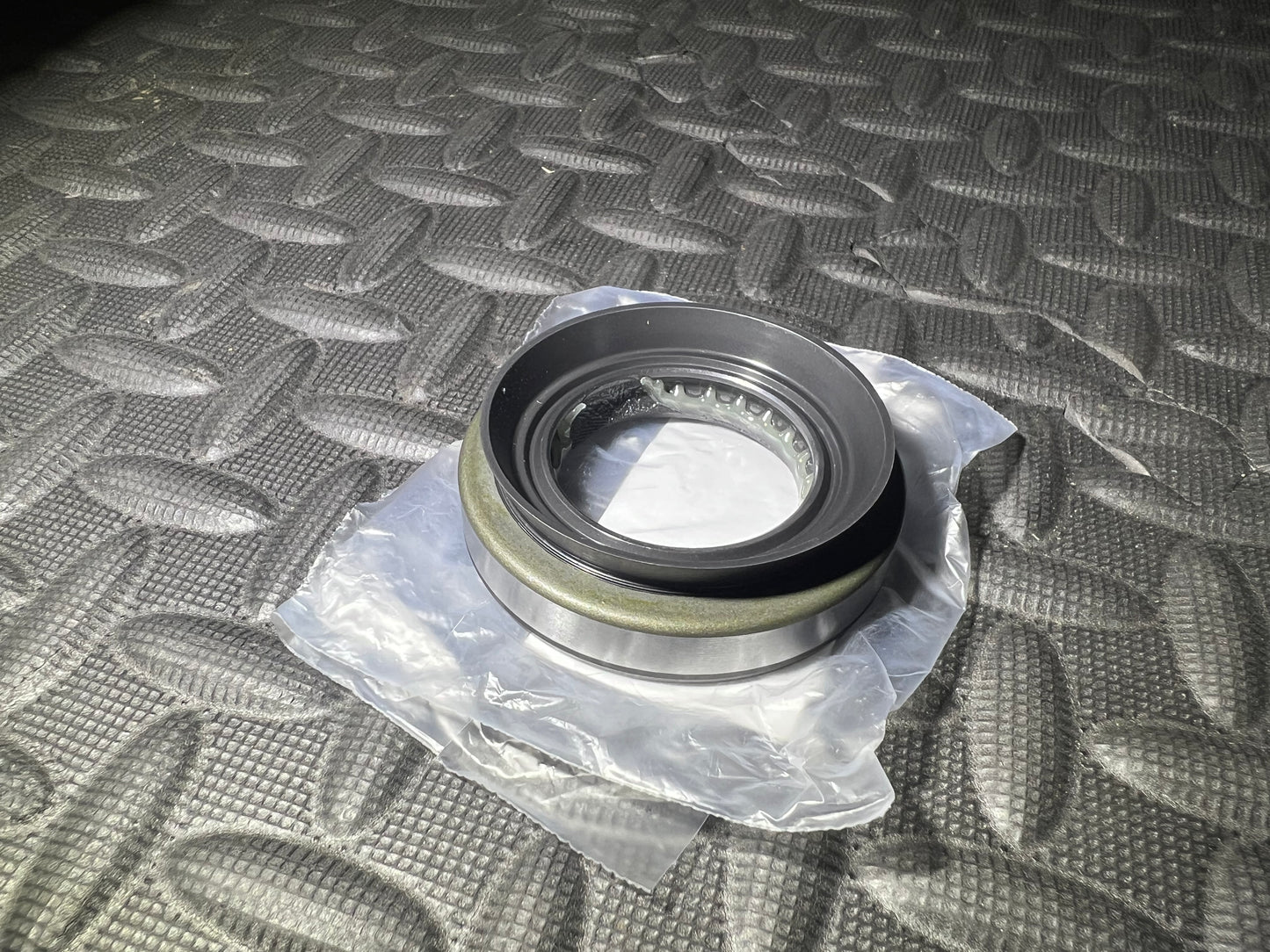 Toyota Corolla 1984-1987 Ae86 SEAL, OIL (FOR REAR DIFFERENTIAL CARRIER)