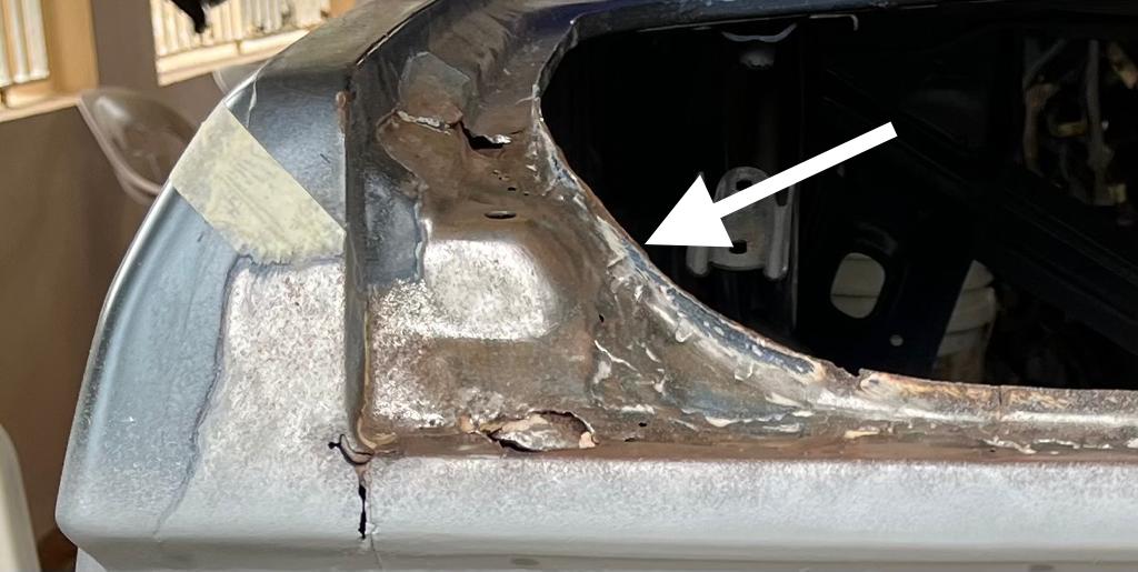 Upper trunk corners Toyota Corolla 1980-1983